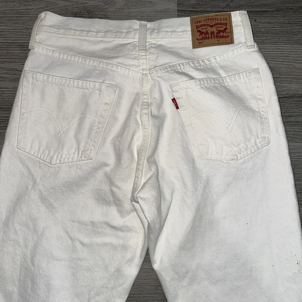 Levi's 501 Original Crop Jeans Everything's Fine White Distressed Straight Sz 28